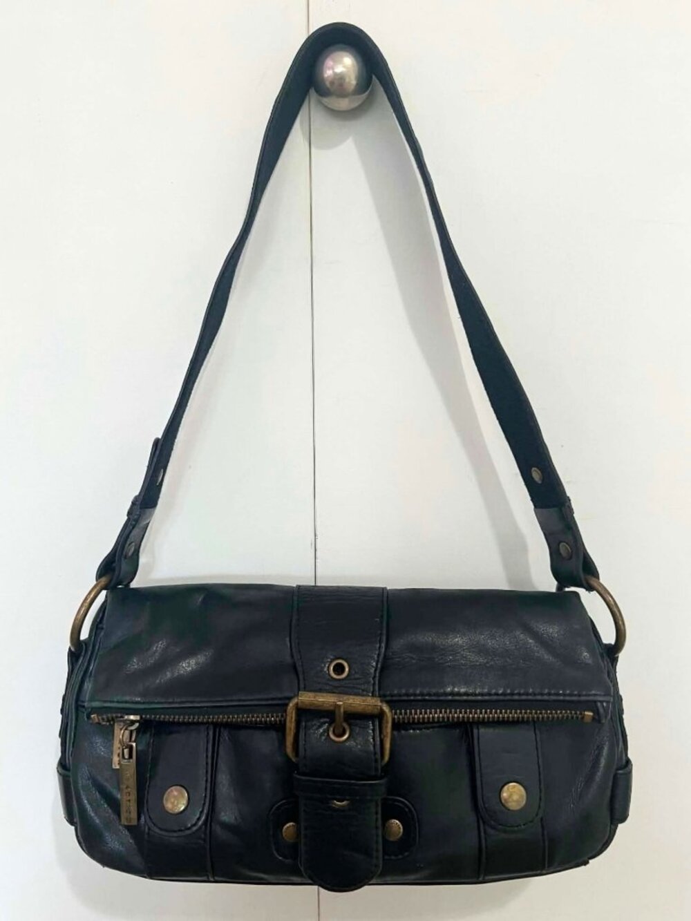 Vintage Y2K Kenneth Cole Reaction leather shoulder bag